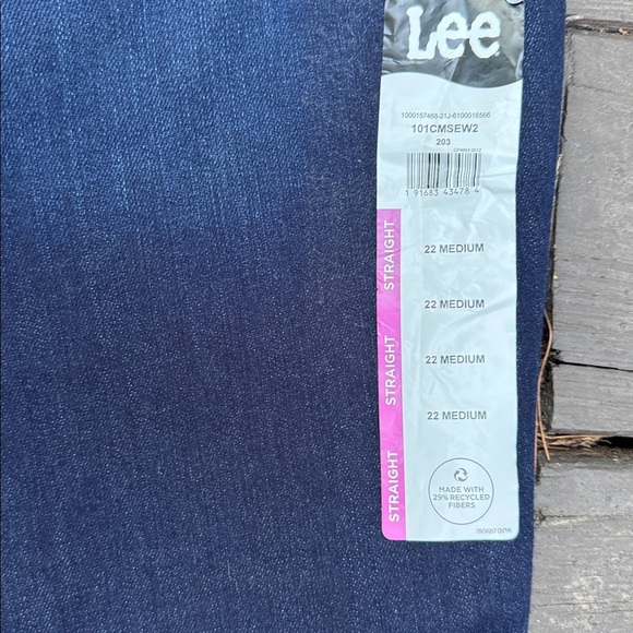 NWT Lee Women's Deep Indigo Midrise Regular Fit Straight Jeans size 22 Medium - Picture 4 of 5